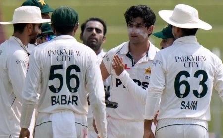पाकिस्तानी खिलाड़ियों पर हुई सख्ती, PCB ने दी कड़ी चेतावनी