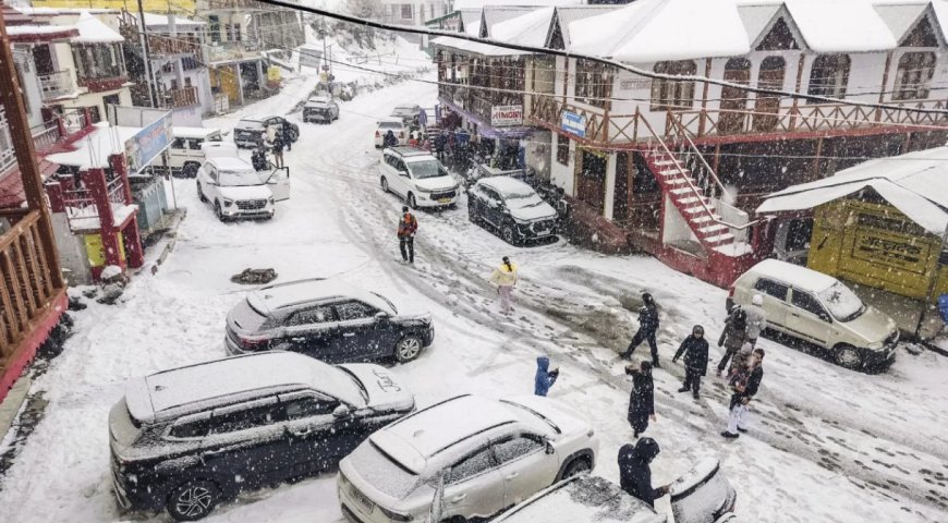 पहाड़ों में बर्फबारी, कश्मीर से लेकर बिहार तक ठंड का सितम