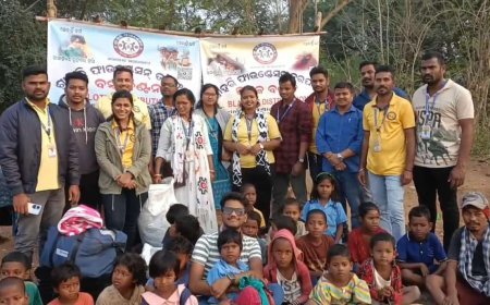"ଶ୍ରୀହରି ଫାଉଣ୍ଡେସନ" ପକ୍ଷରୁ ଅସହାୟ ଲୋକଙ୍କୁ କମ୍ବଳ ବଣ୍ଟନ