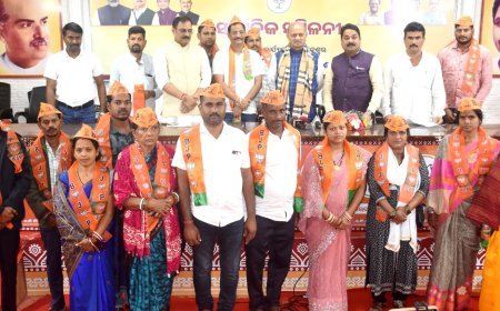 ରାଜ୍ୟ କାର୍ଯ୍ୟାଳୟରେ ମିଶ୍ରଣ ପର୍ବ ; ବିଜେପିର ଅନ୍ୟ ନାମ ବିକାଶ : ମନମୋହନ ସାମଲ