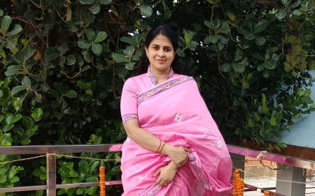 ମାଧୁରୀଙ୍କୁ ନେଇ ଚର୍ଚ୍ଚା ଭିତରେ ମୁହଁ ଖୋଲିଲେ ଶ୍ରୀମୟୀ ମିଶ୍ର, କହିଲେ - ଯେଉଁ ବ୍ୟକ୍ତିମାନଙ୍କର ପରିଚୟ ସଙ୍କଟ ରହିଛି …