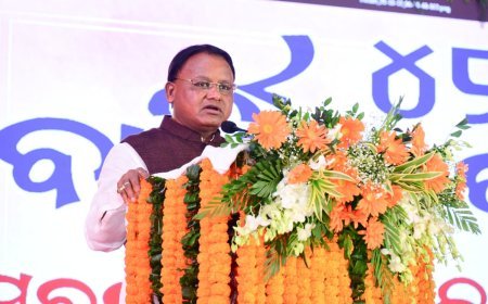 ସରସ୍ଵତୀ ବିଦ୍ୟା ମନ୍ଦିର ବାର୍ଷିକ ଉତ୍ସବରେ ଅଭିଭାଷଣ ରଖି ଭାବବିହ୍ୱଳ ହୋଇପଡ଼ିଲେ ମୁଖ୍ୟମନ୍ତ୍ରୀ
