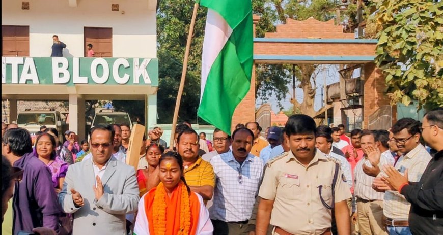 ଦୃଷ୍ଟିହୀନ ବିଶ୍ଵକପ୍ ବିଜେତାଙ୍କୁ ସମ୍ବର୍ଦ୍ଧିତ କଲା ବ୍ଲକ ପ୍ରଶାସନ