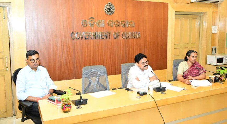ସ୍ୱାସ୍ଥ୍ୟ ପ୍ରତିଷ୍ଠାନ ଗୁଡ଼ିକରେ ଅଗ୍ନି ନିରାପତ୍ତା ନିମନ୍ତେ ସ୍ୱାସ୍ଥ୍ୟମନ୍ତ୍ରୀଙ୍କ ଜିଲ୍ଲାପାଳଙ୍କ ସହ ସମୀକ୍ଷା ବୈଠକ